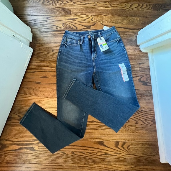 Time And Tru Jeans Nwt High Rise Curvy Time And Tru Pants Poshmark Time and tru jeans nwt high rise curvy time and tru pants poshmark